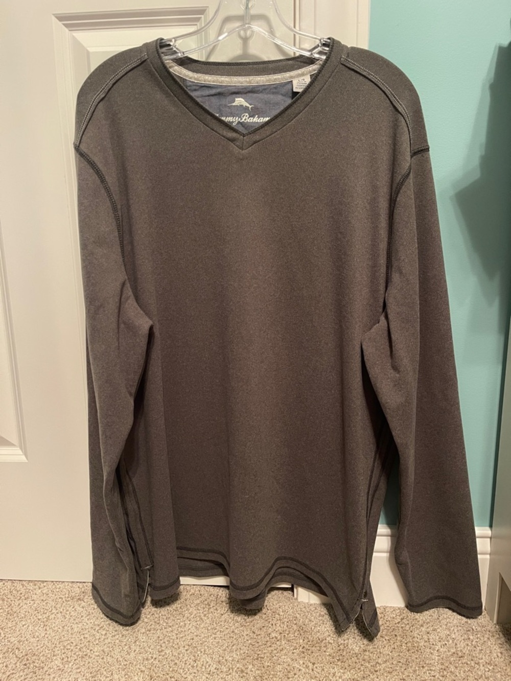 Tommy Bahama Dark Gray V-Neck Long Sleeve Pullover
